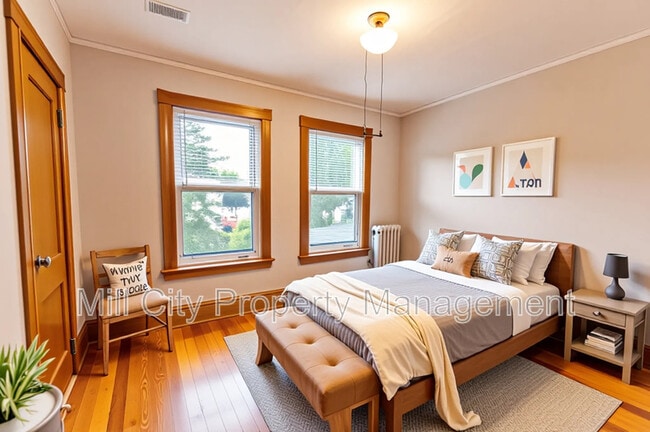 Building Photo - 105 Ray St