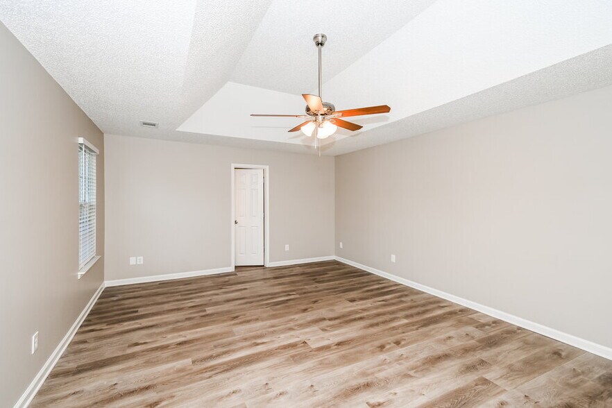 Building Photo - 6657 Delaware Bend