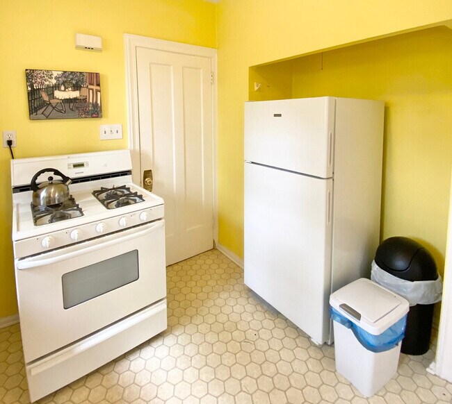 Building Photo - 3574 Lynnfield Rd