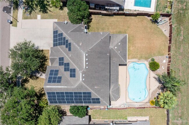 Building Photo - 31 El Jardin St