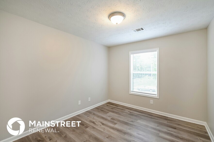 Building Photo - 2807 Cherokee Cove SW