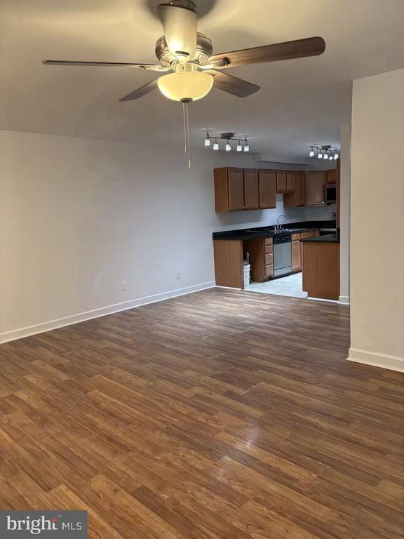 Building Photo - 1001 Marcy Ave