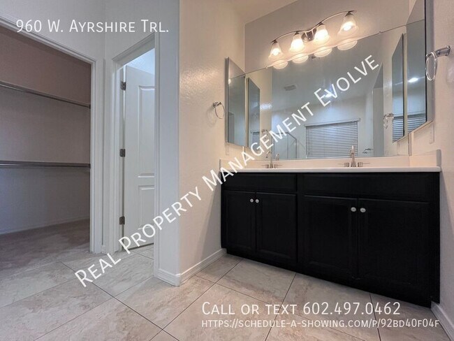 Building Photo - 960 W Ayrshire Trail