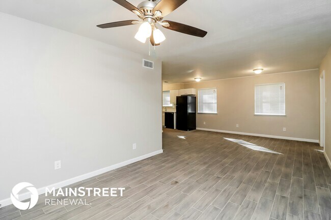 Building Photo - 1103 Johns Dr