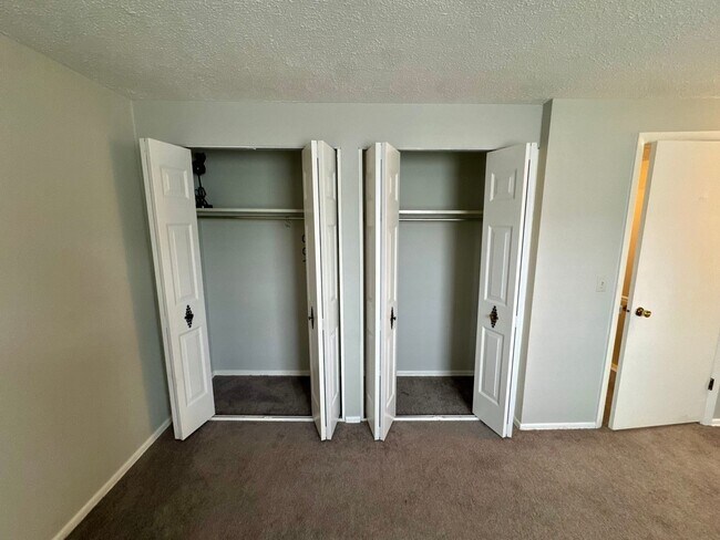 Building Photo - Price Improved! Spacious 2-Bedroom Townhome with Private Patio in Cranberry Township