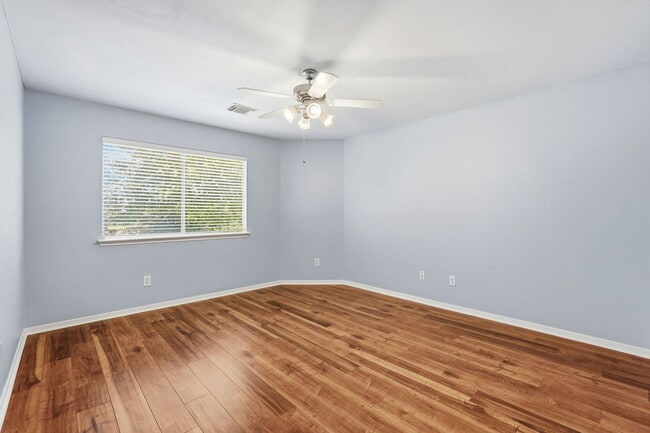 Building Photo - 3311 Whitebud Dr