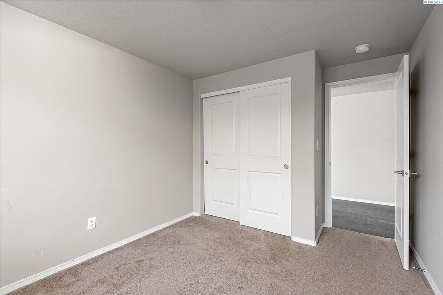 Building Photo - 627 Marysville Way