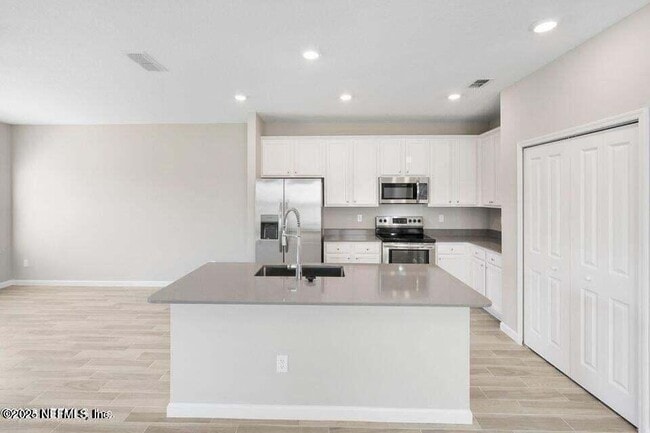 Building Photo - 119 Boracay Cir