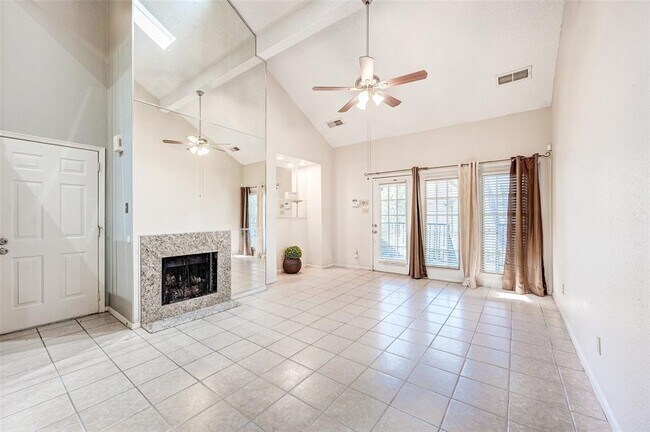 Building Photo - 16800 Sugar Pine Dr