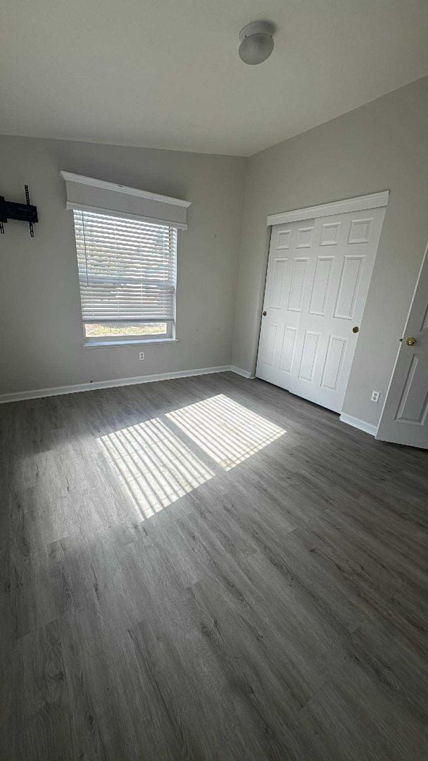 Building Photo - Cute home in gated community! 3/2