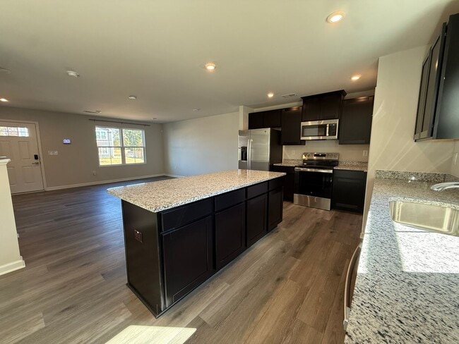 Building Photo - 4 Bedrooms, 2.5 Bathrooms - Home in Armuchee!