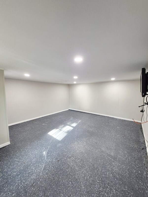 Building Photo - 2723 Fendall Ave