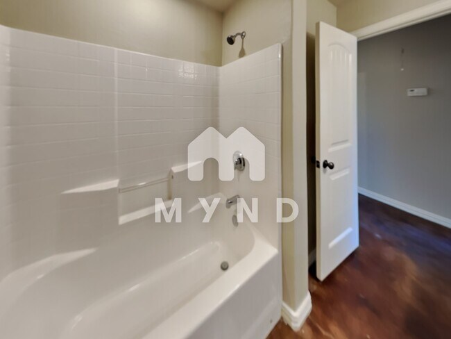 Building Photo - 127 Jolin Ln