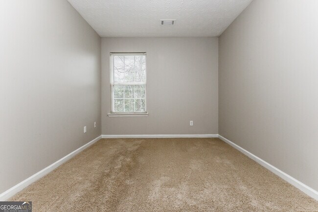 Building Photo - 2977 Fields Dr