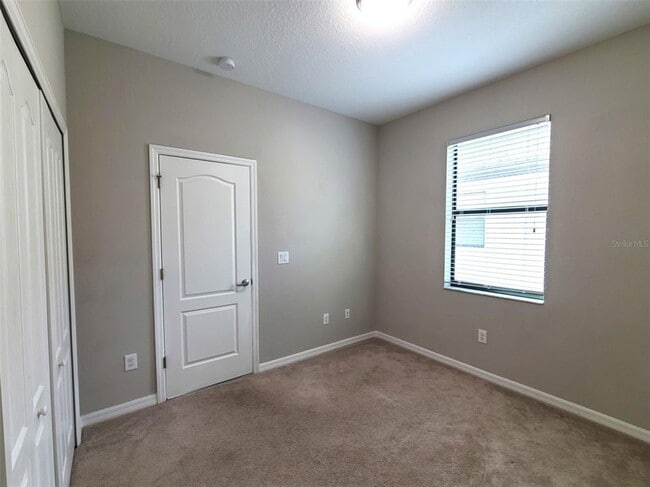 Building Photo - 19353 Nearpoint Dr