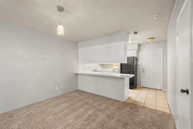 Building Photo - 1803 Harry Ct