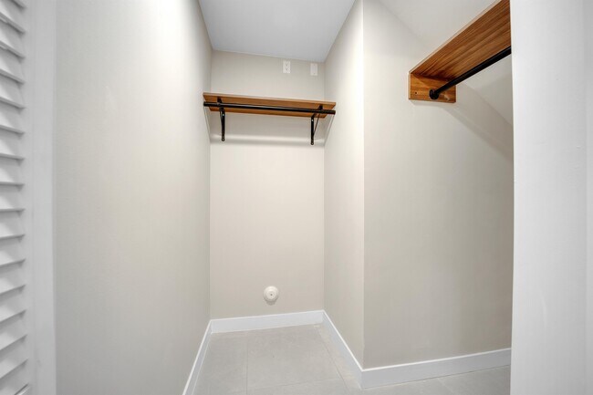 Building Photo - 13821 SW 262nd Ln