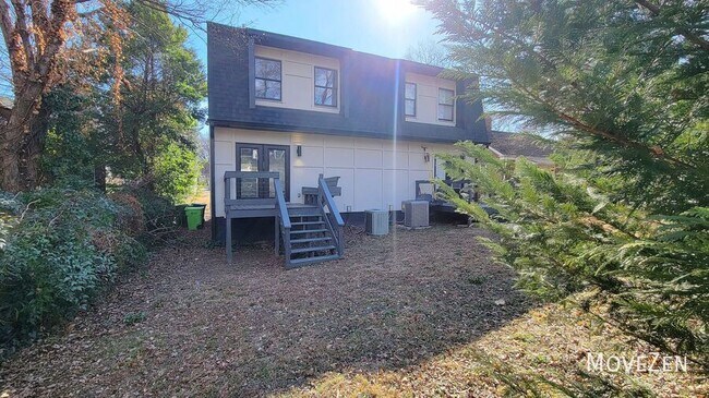 Building Photo - 215 Lafayette Rd