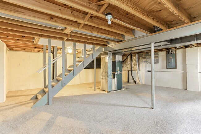 Building Photo - 7707 Alvamar Ct