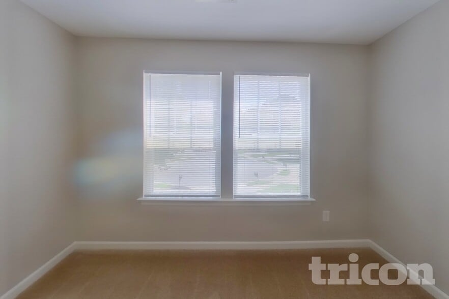Building Photo - 501 Sawtooth Oak Drive