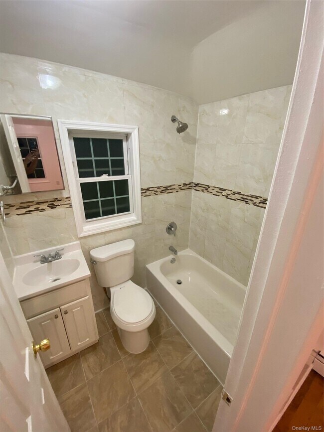 Building Photo - 122-07 142nd Pl