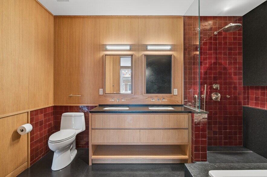 Building Photo - 316 Wall St