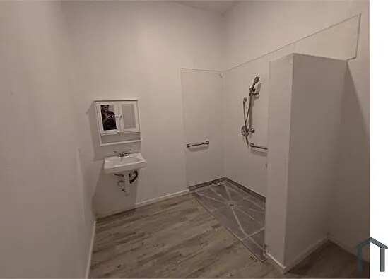 Building Photo - 10501 Wilmington Ave