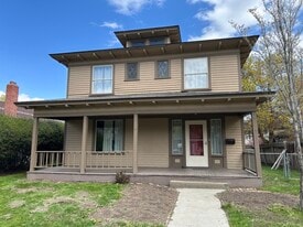 Building Photo - 402 N Sampson St