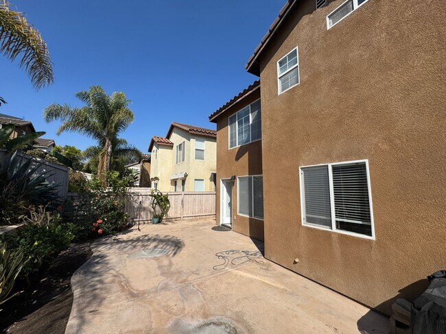 Building Photo - Townhome for Rent