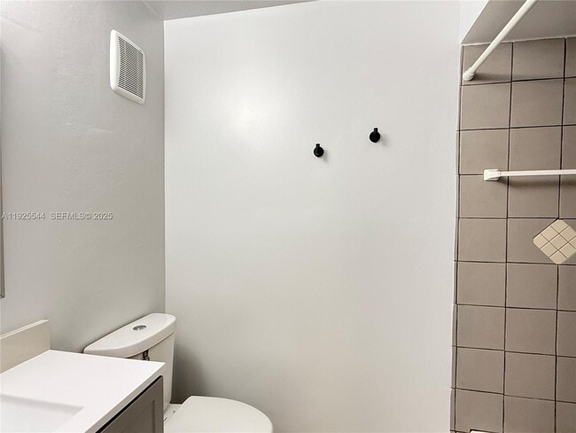 Building Photo - 8570 NW 3rd Ln