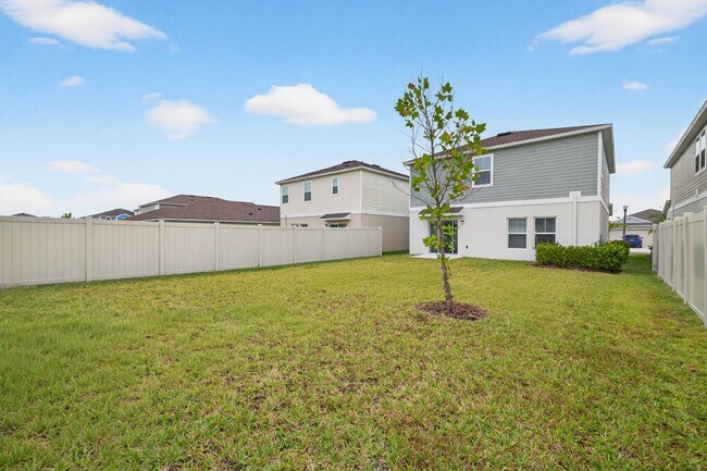 Building Photo - Brand New 4 Bed Now Available!