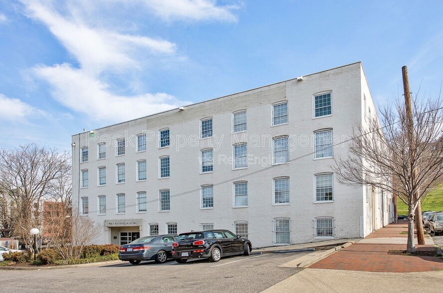 Interior Photo - Poythress Apartments