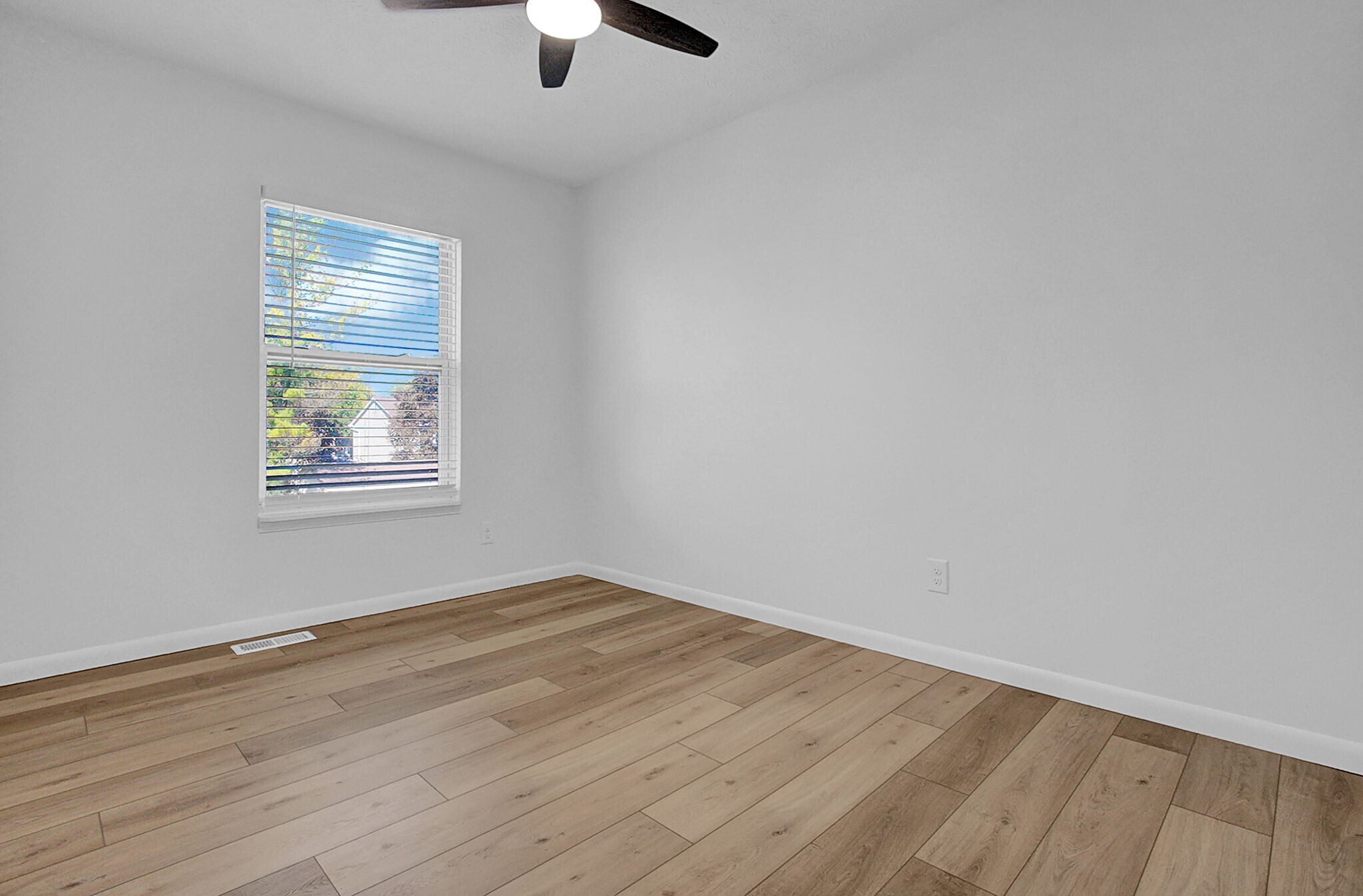 Building Photo - 4895 Drayton Rd