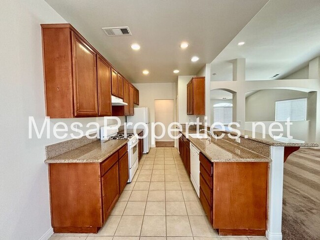 Building Photo - 15976 Elkins St