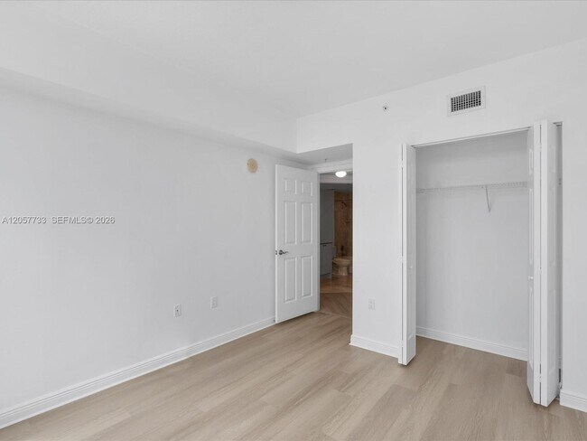 Building Photo - 1745 E Hallandale Beach Blvd