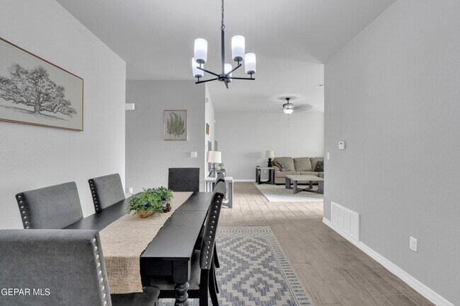 Building Photo - 11352 Hidalgo Dr