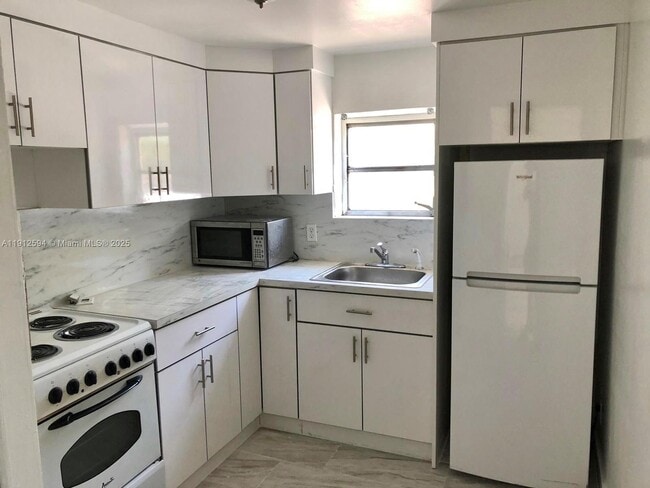 Primary Photo - 2519 Pierce St