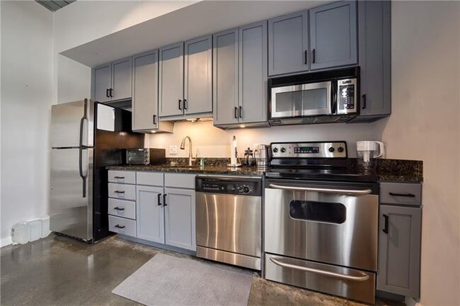 Building Photo - 620 Glen Iris Dr NE