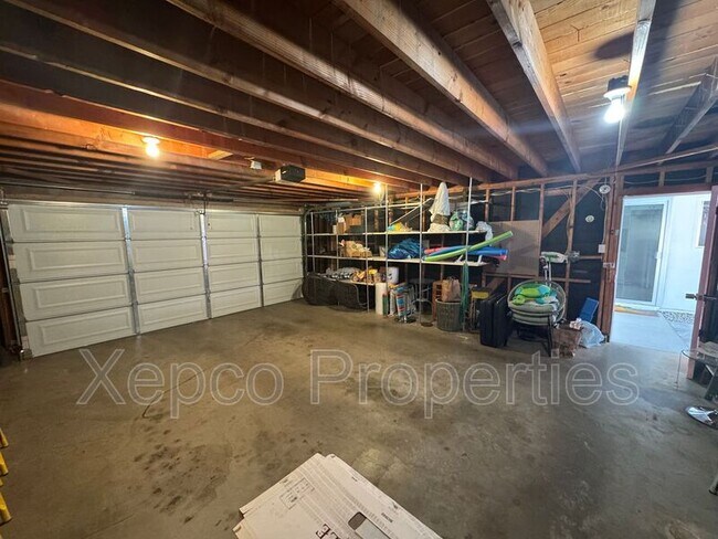 Building Photo - 39240 Karen St