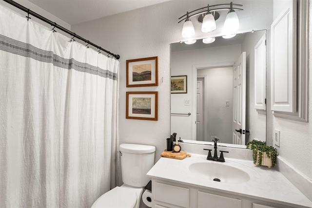 Building Photo - 672 Oakdale Dr