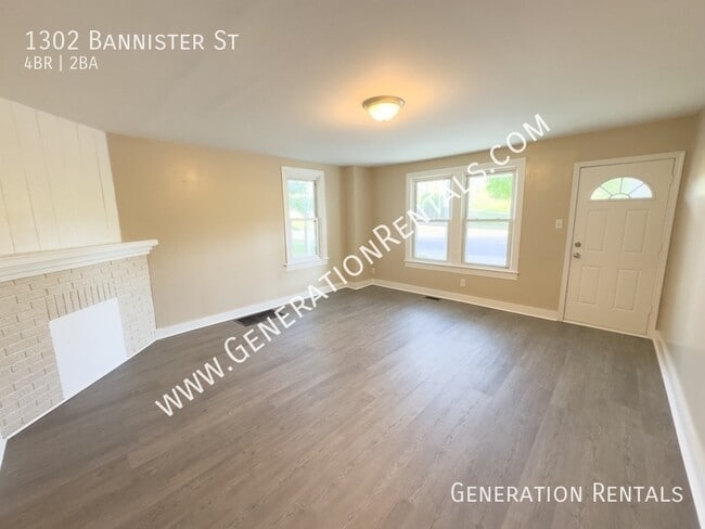 Building Photo - 1302 Bannister St