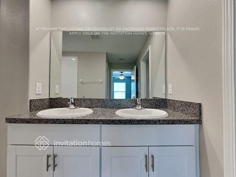 Building Photo - 7106 Paradise Island Ct
