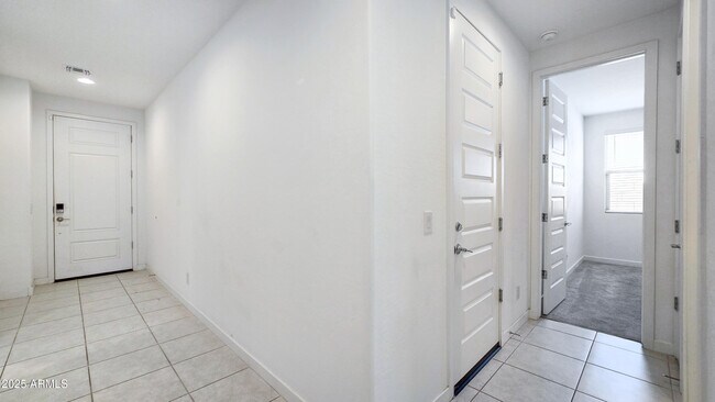 Building Photo - 2563 W Hidalgo Ave
