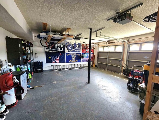 Building Photo - 589 Bobwhite Pl