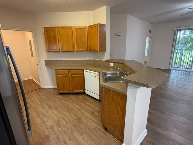 Building Photo - 785 Oakleaf Plantation Pkwy