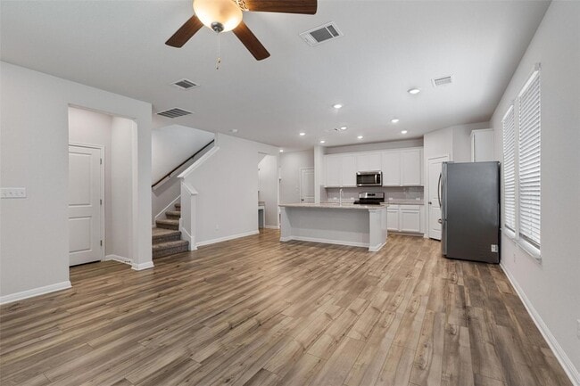 Building Photo - 868 Lone Peak Wy