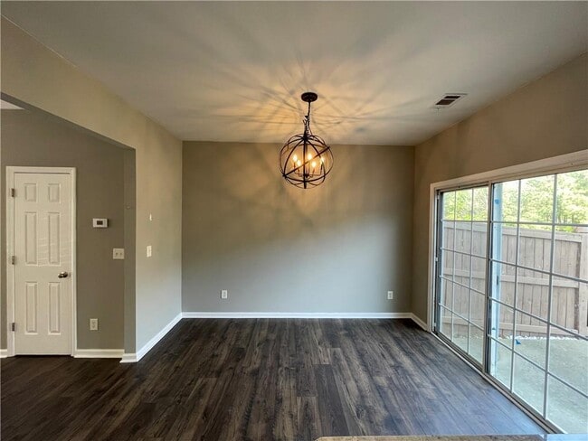 Building Photo - 980 Prestwyck Ct