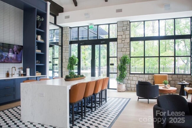 Building Photo - 9132 Senator Royall Dr