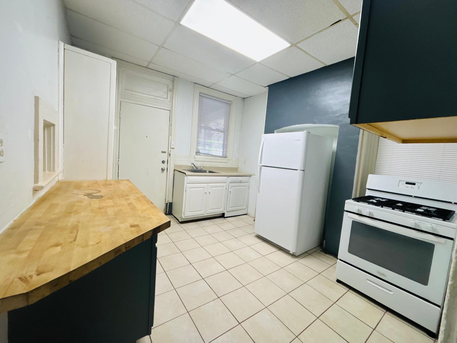 Building Photo - 5551 Columbo St