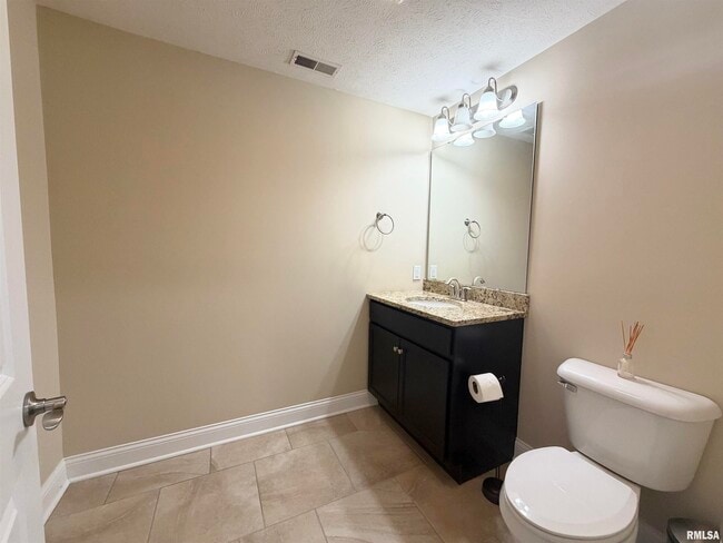 Building Photo - 1805 Blue Stone Dr